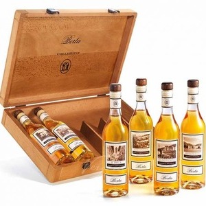 Holzkiste mit 6 Fl. Grappa Berta à 20 cl Moscato, Brunello, Cannonau, Barolo, Nero D'Avola, Amarone